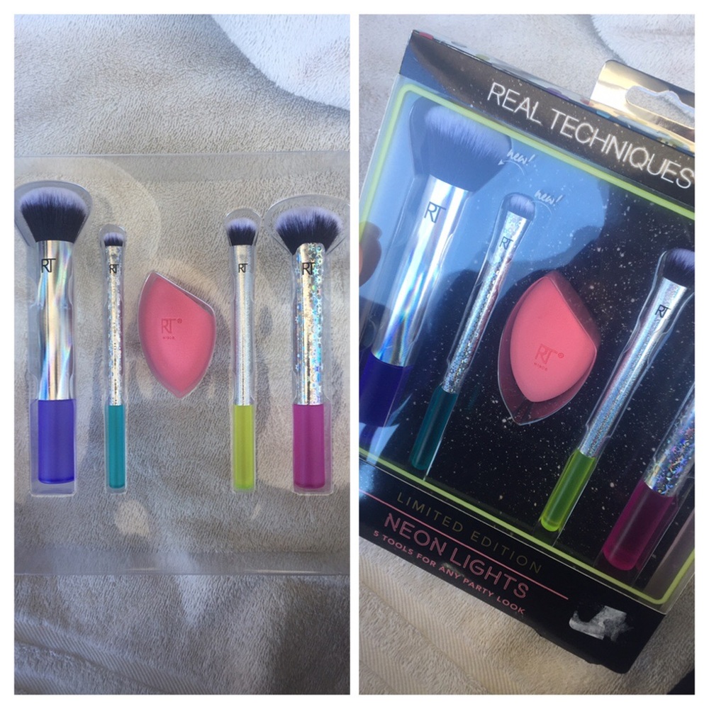 Real Techniques Brushes & Sponge